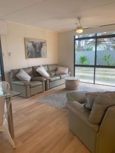Investigator Beach Breeze Apartments U1