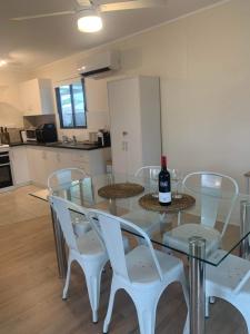 Investigator Beach Breeze Apartments U1