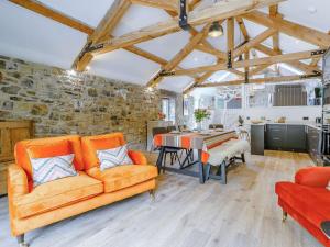 2 bed in Cowbridge 88000