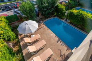 Sunset Beach Club Aqualettings Oyster 5