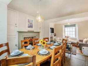 4 Bed in Appledore 88876
