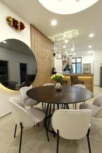 Unique 3 Storey Near Jonker@Heritage (max 25pax)