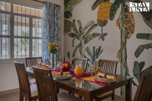 Aqua Vista Riverview by StayVista - Private Pool