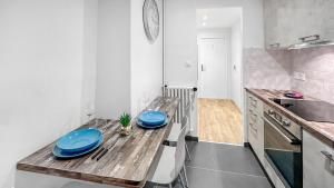 Maisons d'hotes COLOC PASTEUR - Belle colocation de 3 chambres - Hypercentre - Proche Gare et Tram - Wifi gratuit : photos des chambres