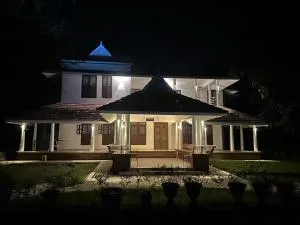 Athreya Living - Sneham Couple suite - Ottappālam