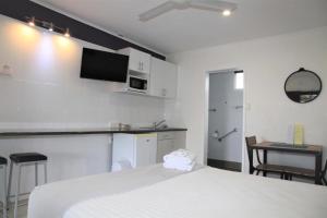 Charm City Motel