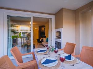 Sunset Beach Club Aqualettings Mermaid 33