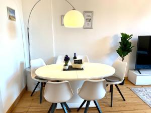 DEUTSCHE VILLA - SUPERIOR APARTMENT- 1 Obergeschoss mit gem Sauna und Garten