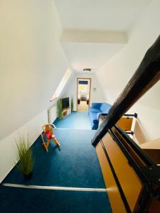 KAPITÄNS HUS - traditionelles Reethaus strandnah, Sauna, großer Garten, PKW-Stellplätze