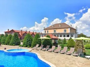 Veles Hotel - Nova Dofinivka