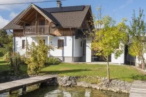 dastraunseehaus - 特劳恩基兴