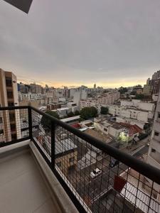 Studio com ar e varanda bairro São Mateus