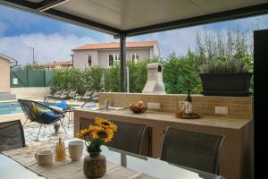 Villa Giovanni Maria by Briskva