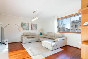 Host Wise - Gorgeous Spacious Flat - Ace Location