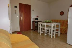 Embrace the beach life in our functional studio