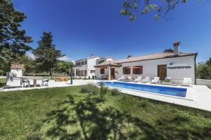 Villa Ana Labin for 12 person with 6 bedrooms & private pool