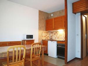 Studio cosy aux Orres, accès direct pistes, balcon sud, 4 pers, proche patinoire - FR-1-322-122