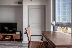 Bethesda 1br w doorman pool gym nr metro WDC-722