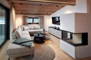Alpin Residenzen Eichenheim Aurach bei Kitzbühel by Alpina-Holiday