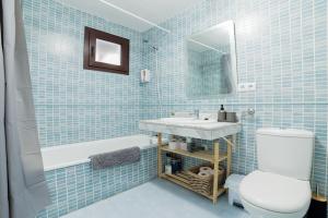 Cozy apartment, Free Parking, Terrace & Views