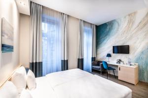 Deluxe Double or Twin Room with City View room in Atrium Fashion Hotel
