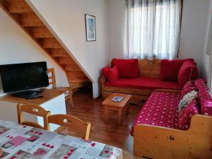 Charmant Chalet Duplex 6 Pers, Résidence 3* avec Piscine, Superdevoluy, à 300m des Pistes - FR-1-504-634 - 3hvězdičkové hotely ve městě Superdevoluy
