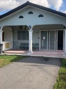 Easah Homestay Malacca - Pengkalan Rama