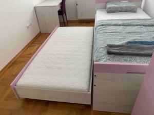 Close to center big terrace city tram garage parking place fast WIFI Super king size bed grocery 1min