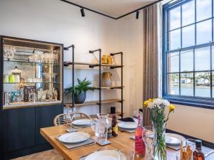 5 Bed in Westward Ho 78690