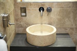 Superb Stonewall Terrace