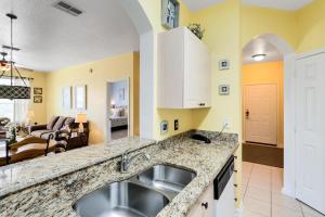 Close to Disney Condo 3 Bed 2 Bath