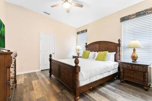 South Facing Pool 4 Bedroom 3 Bath Villa