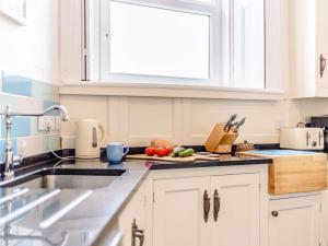 4 Bed in Matlock 88011