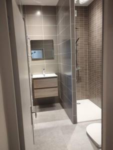 Appartement RDC et cour privée.