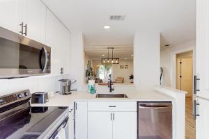 Bay Acres Bungalow - B