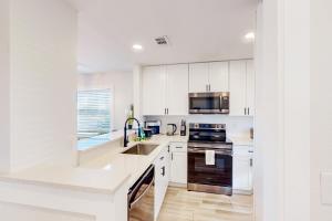 Bay Acres Bungalow - A