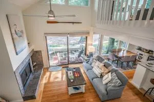 New Listing! Water Views with Short Walk to Dataw Clubhouse and Pool - Sleeps 6 - Dataw Island