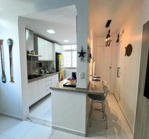 Apto 1 Quadra da Praia Pitangueiras