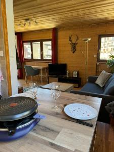 Appartement T2 ambiance chalet centre village proche des commerces et des pistes WIFI