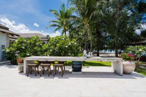 Mia Ocean, beach villa and events
