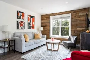 "Ski" at Hills Meaford, Second Floor Suite w Bunk Beds - Markdale