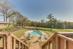 Pet-Friendly Opp Vacation Rental with Spacious Deck! - Enterprise