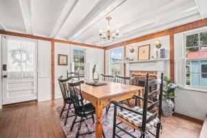 The Sandpiper - Just Steps to Downtown Beaufort and Beaufort River - Ubytování bez kategorie ve městě Beaufort