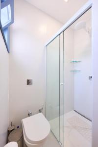 “Casa de alto padrão com ampla vista para o mar.”