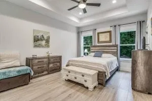 The Pensacola Paradise - Goulding