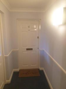 Peaceful room on sharing flat in Wimbledon