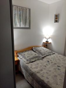 T2 DANS DOMAINE PRIVE PISCINE TENNIS PARC PARC AQUATIQUE VUE MER ET PLAGE