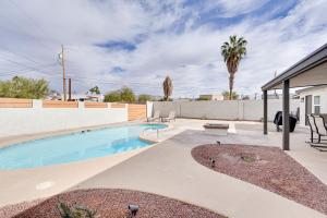 Pool, Grill and Fire Pit Pet-Friendly Arizona Home