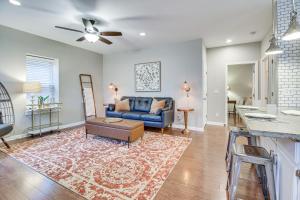 Historic Loveland Apt Walk to Little Miami River!