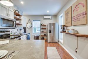 Historic Loveland Apt Walk to Little Miami River!